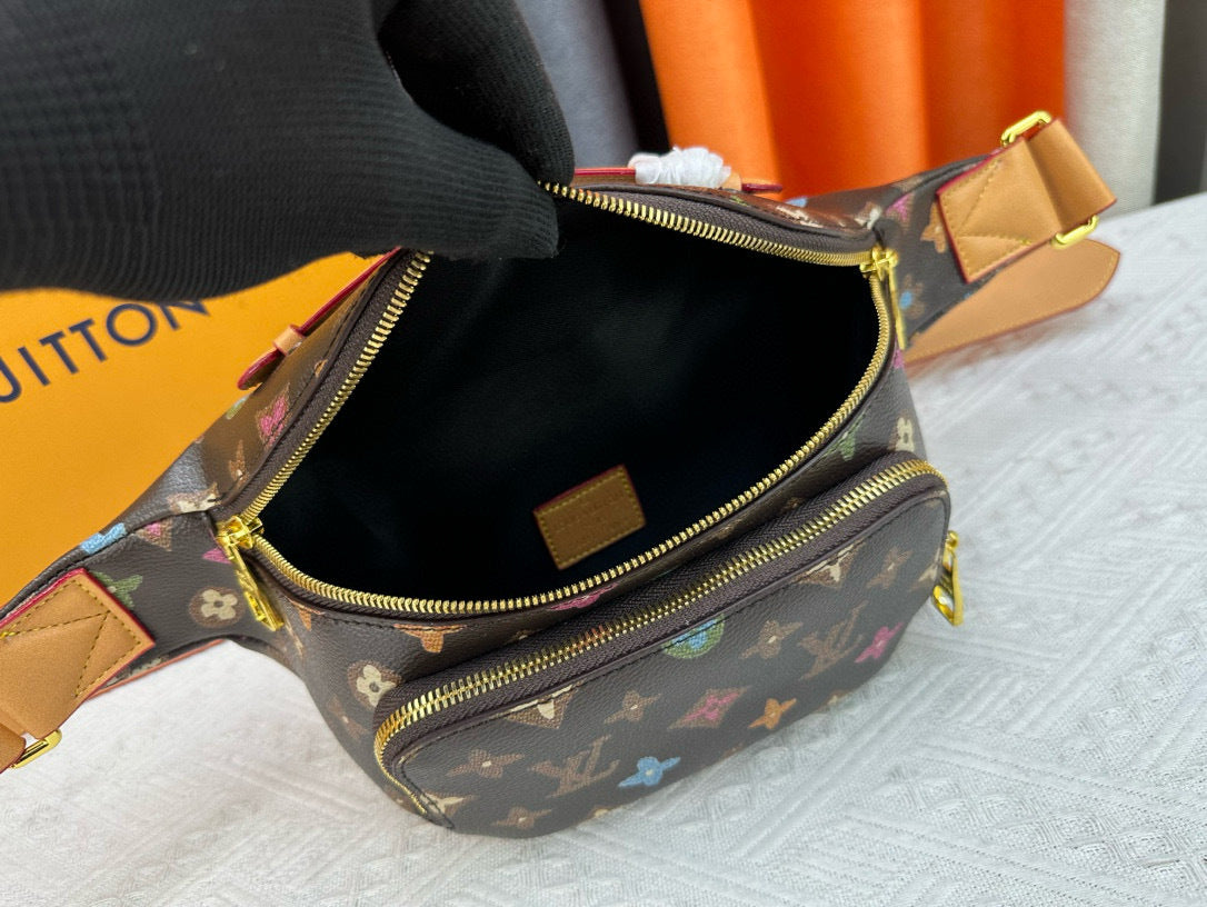 LV MESSENGER BAG