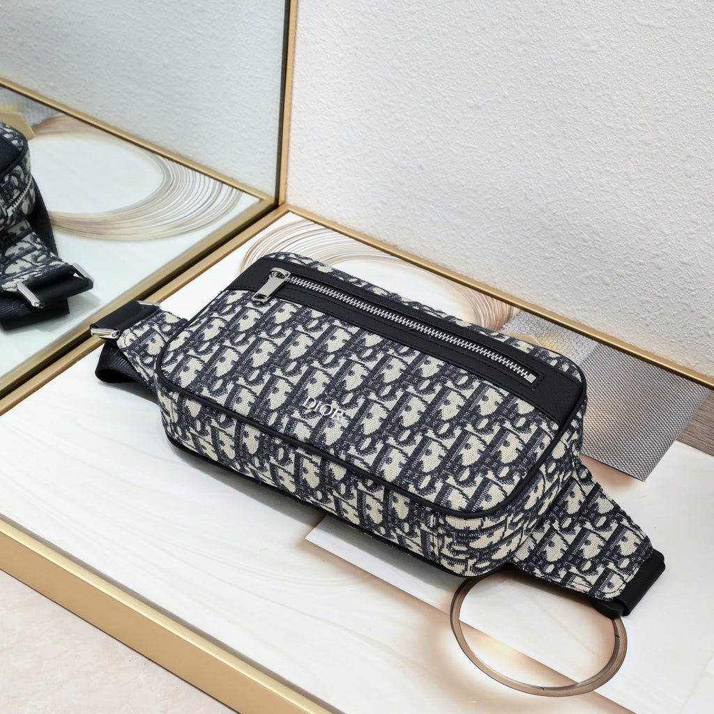 DIOR MESSENGER BAG