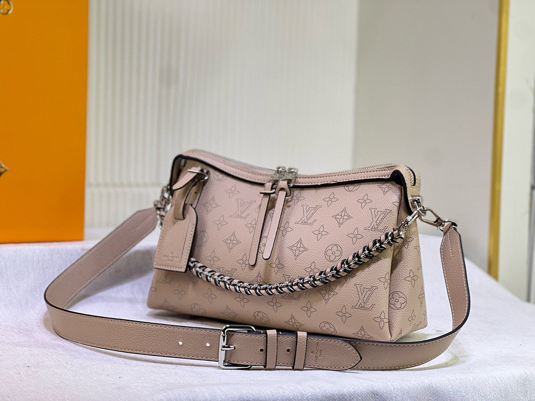 LV WOMENS BAG