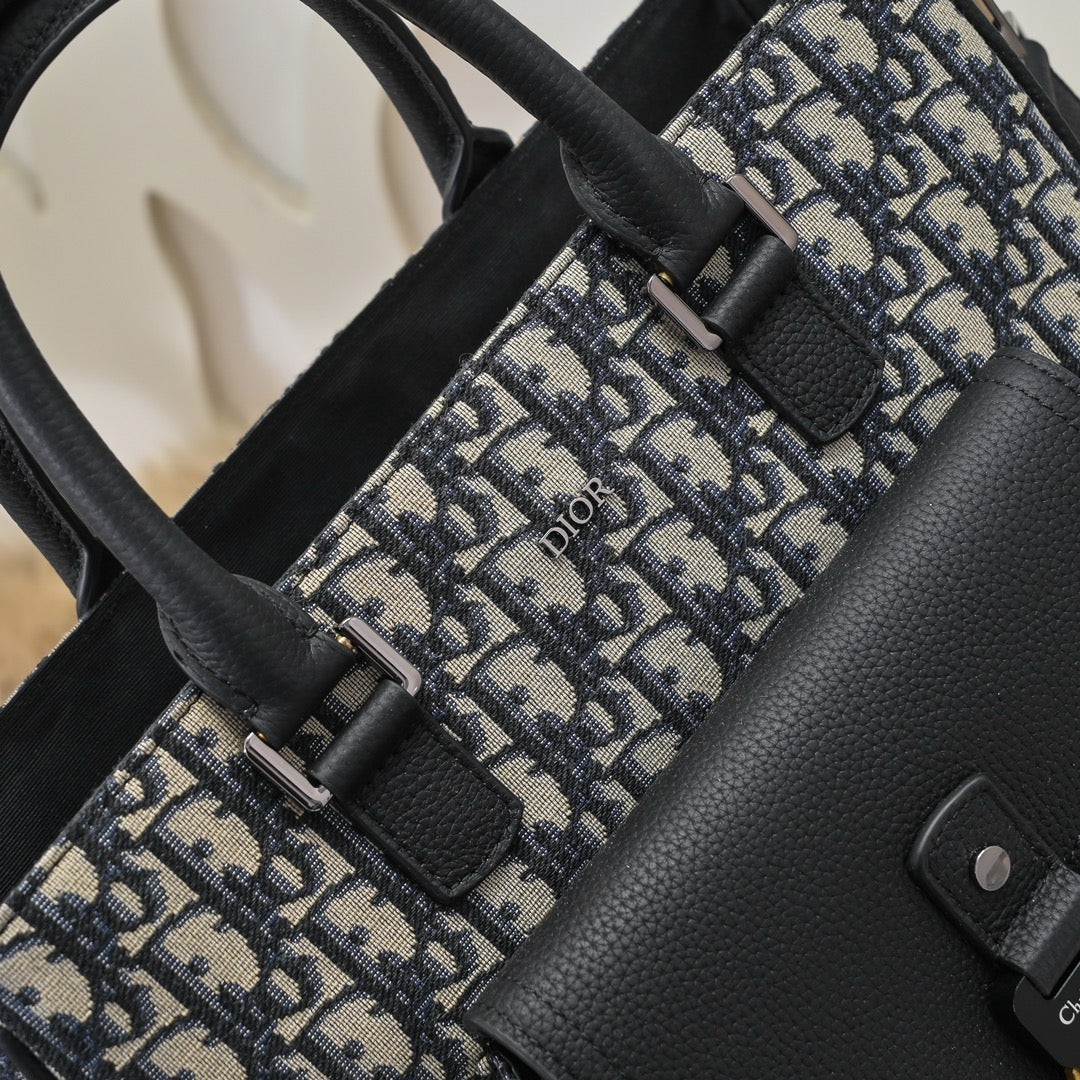 DIOR MESSENGER BAG