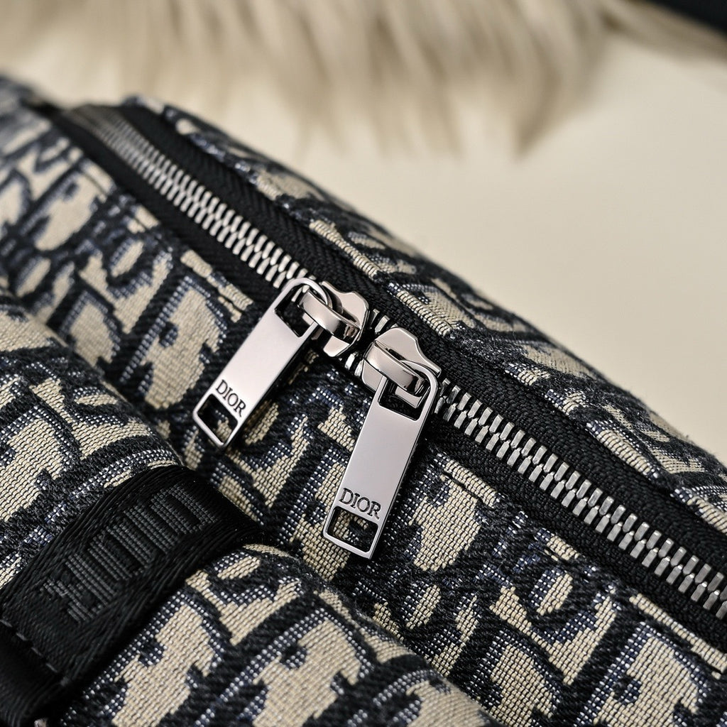 DIOR MESSENGER BAG