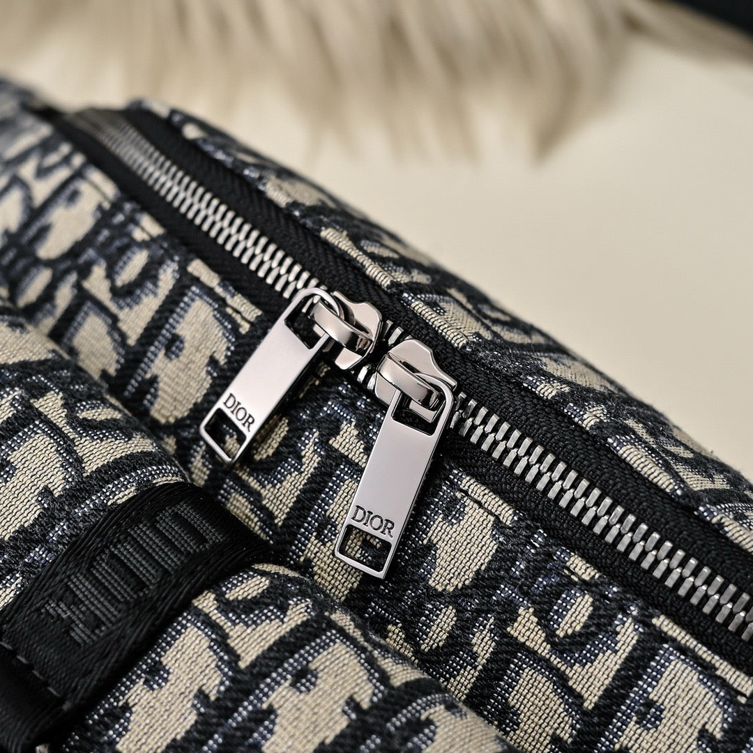 DIOR MESSENGER BAG