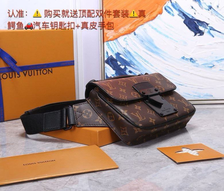 LV MESSENGER BAG