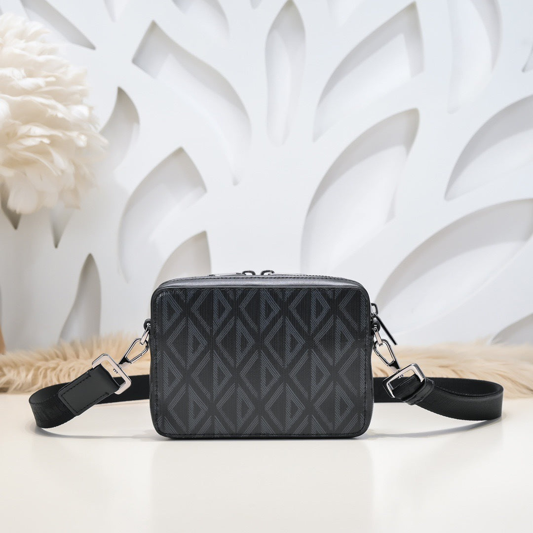 DIOR MESSENGER BAG