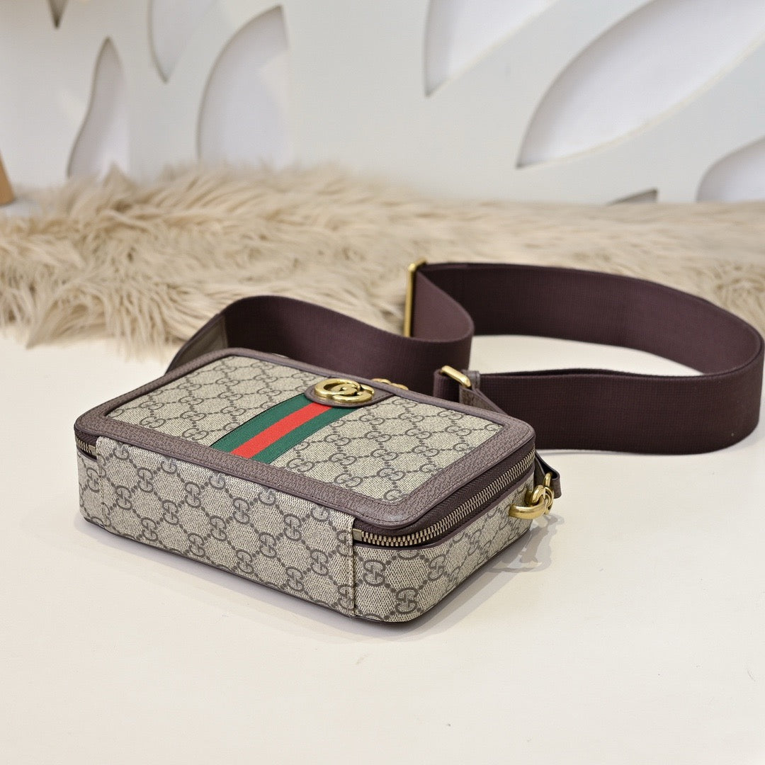 GUCCI MESSENGER BAG