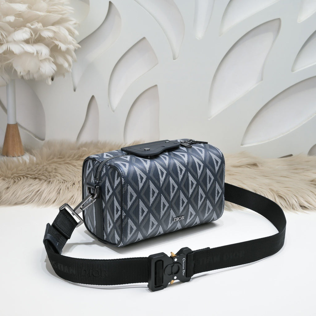 DIOR MESSENGER BAG