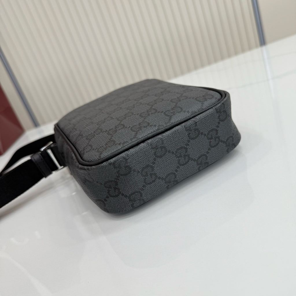 GUCCI MESSENGER BAG