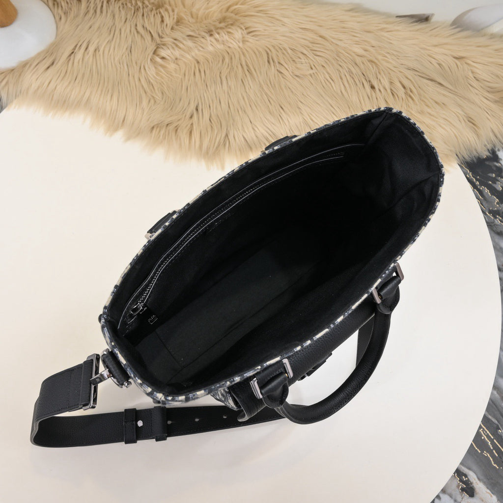 DIOR MESSENGER BAG