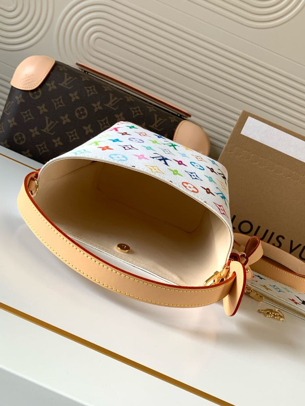 LV WOMENS BAG