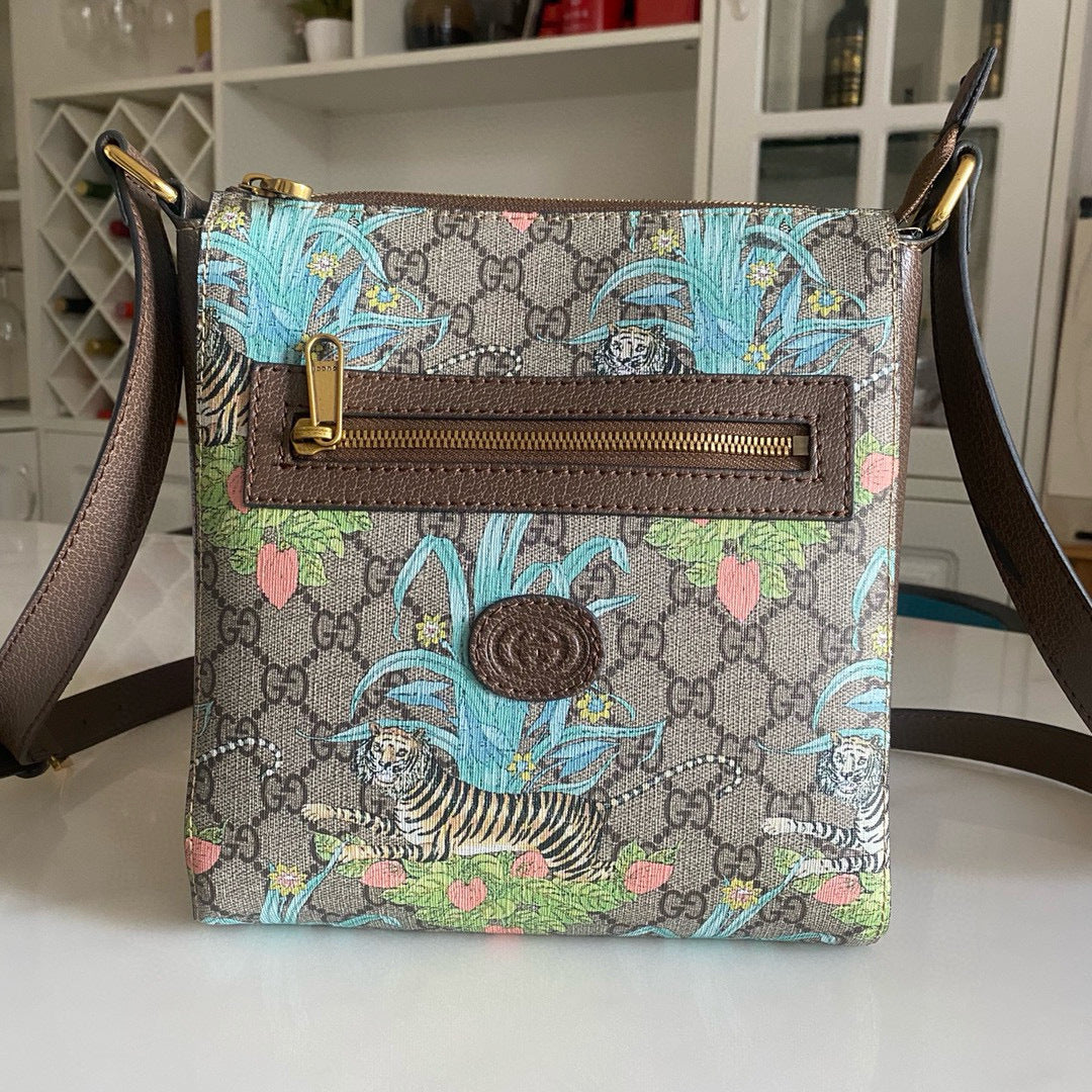 GUCCI MESSENGER BAG