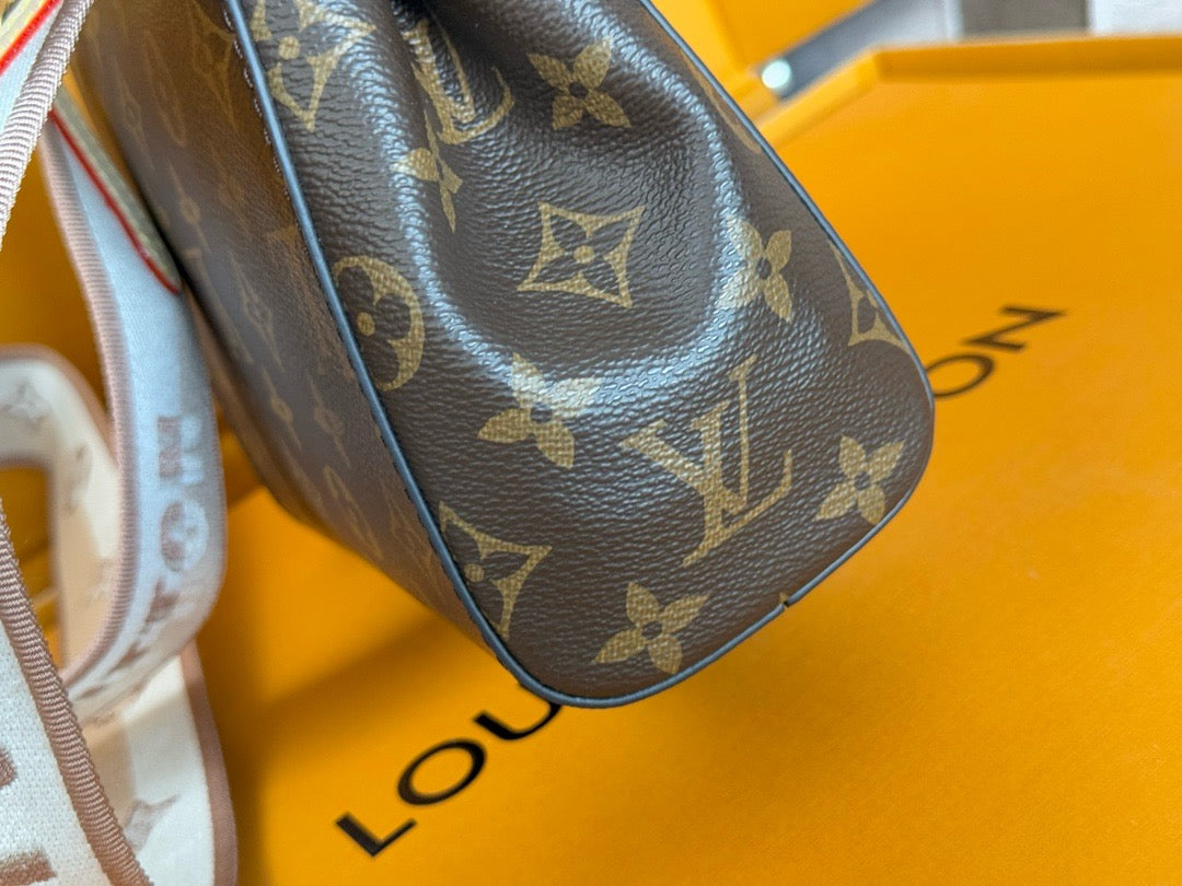 LV WOMENS BAG