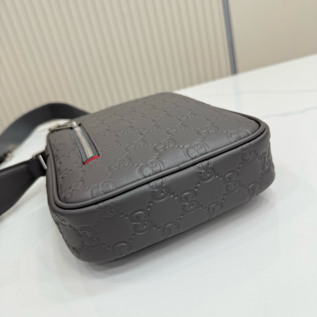 GUCCI MESSENGER BAG