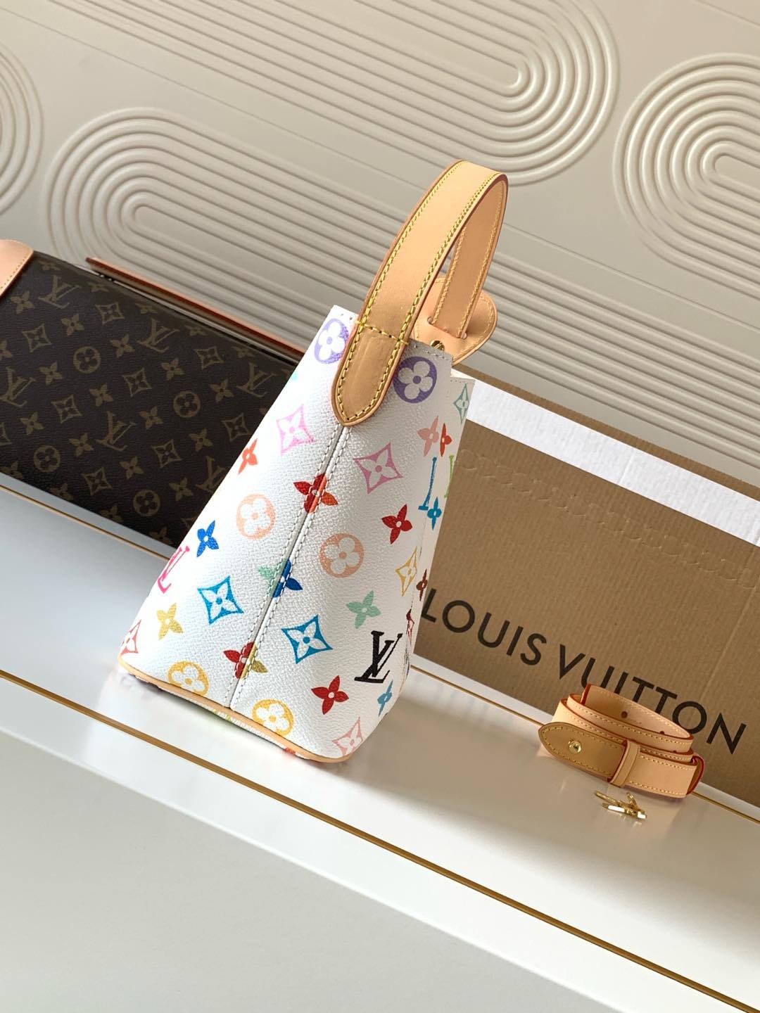LV WOMENS BAG