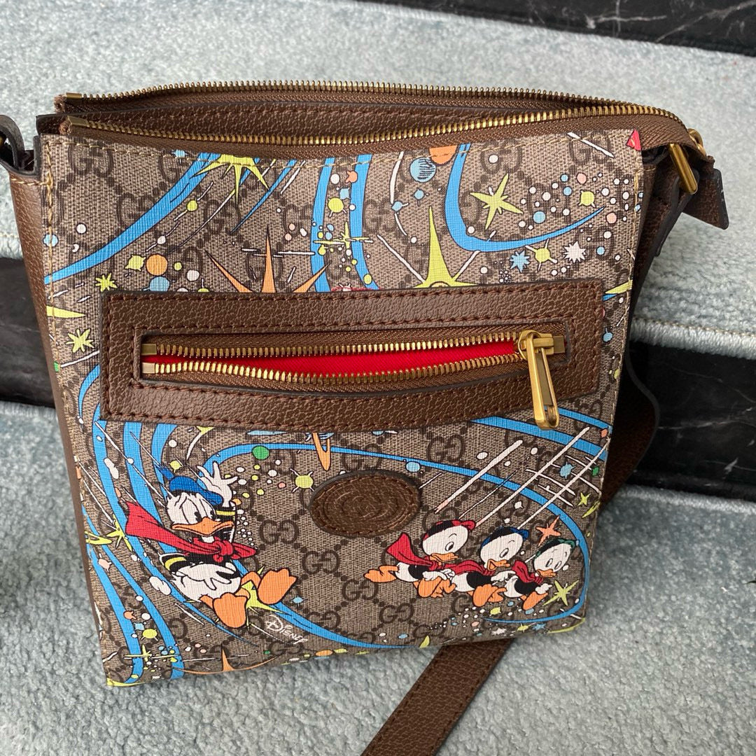 GUCCI MESSENGER BAG