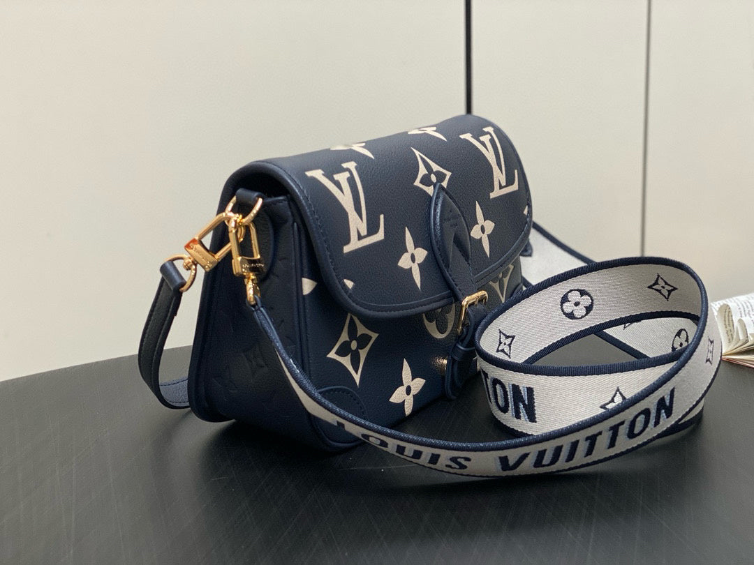 LV WOMENS BAG