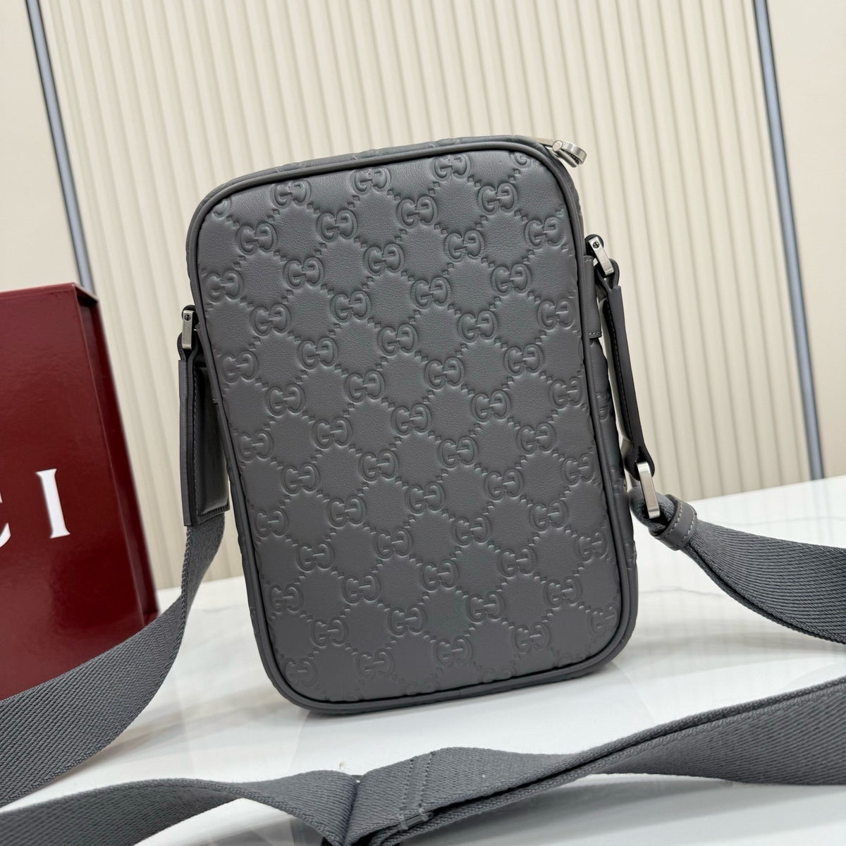 GUCCI MESSENGER BAG