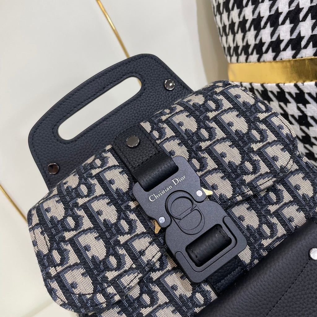 DIOR MESSENGER BAG