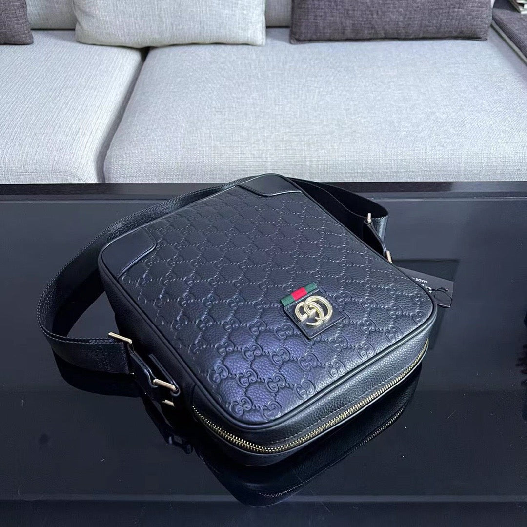 GUCCI MESSENGER BAG