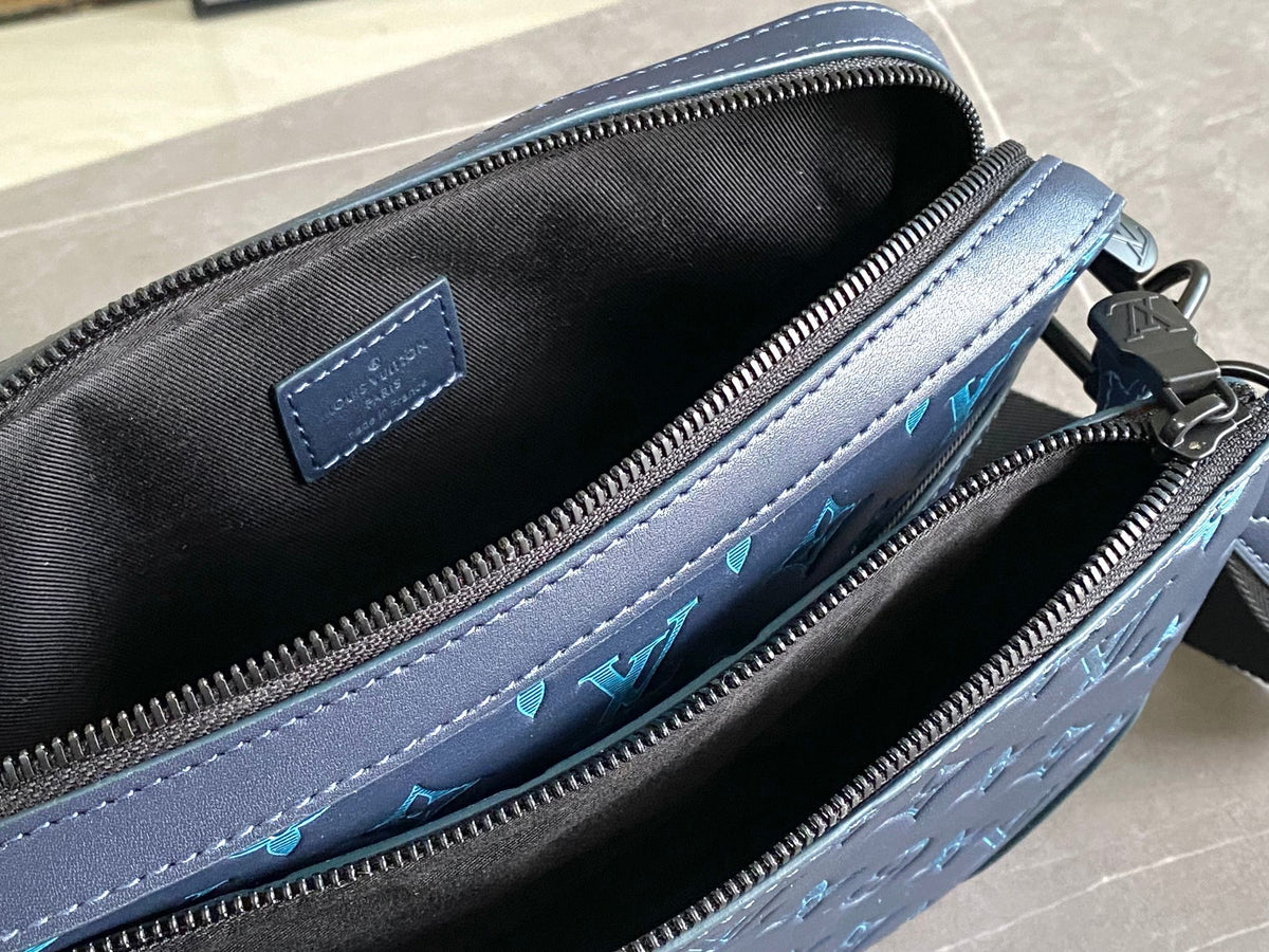 LV MESSENGER BAG