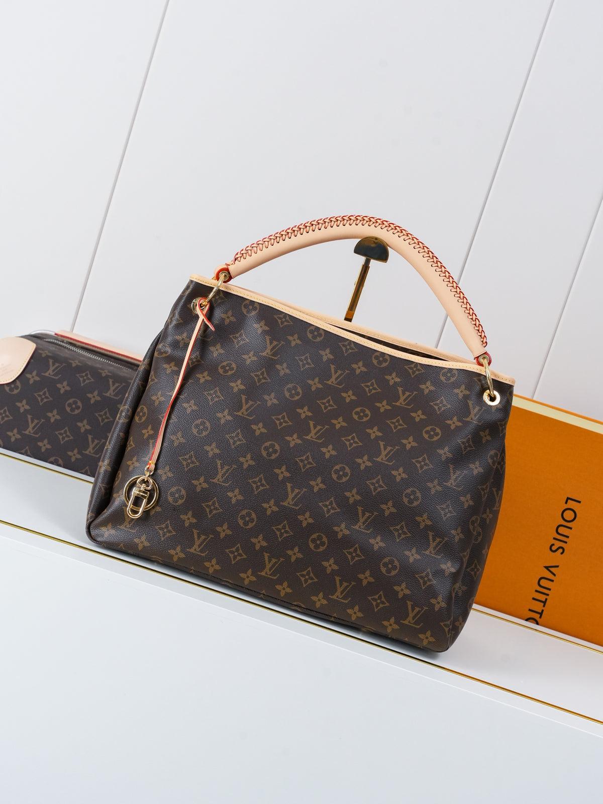 LV WOMENS BAG