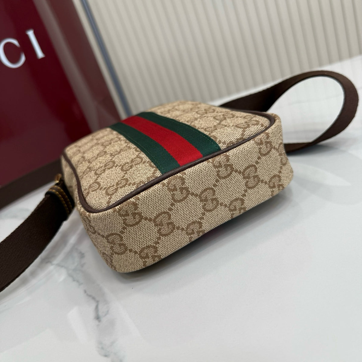 GUCCI MESSENGER BAG