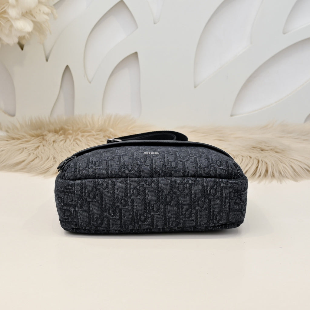 DIOR MESSENGER BAG