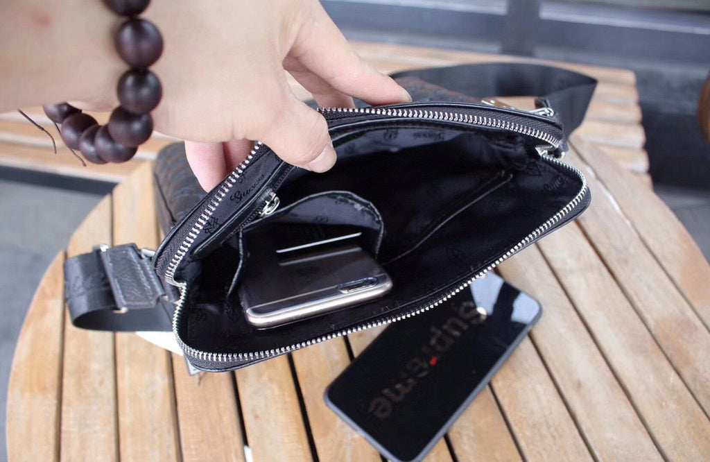 GUCCI MESSENGER BAG