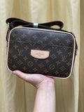 LV MESSENGER BAG