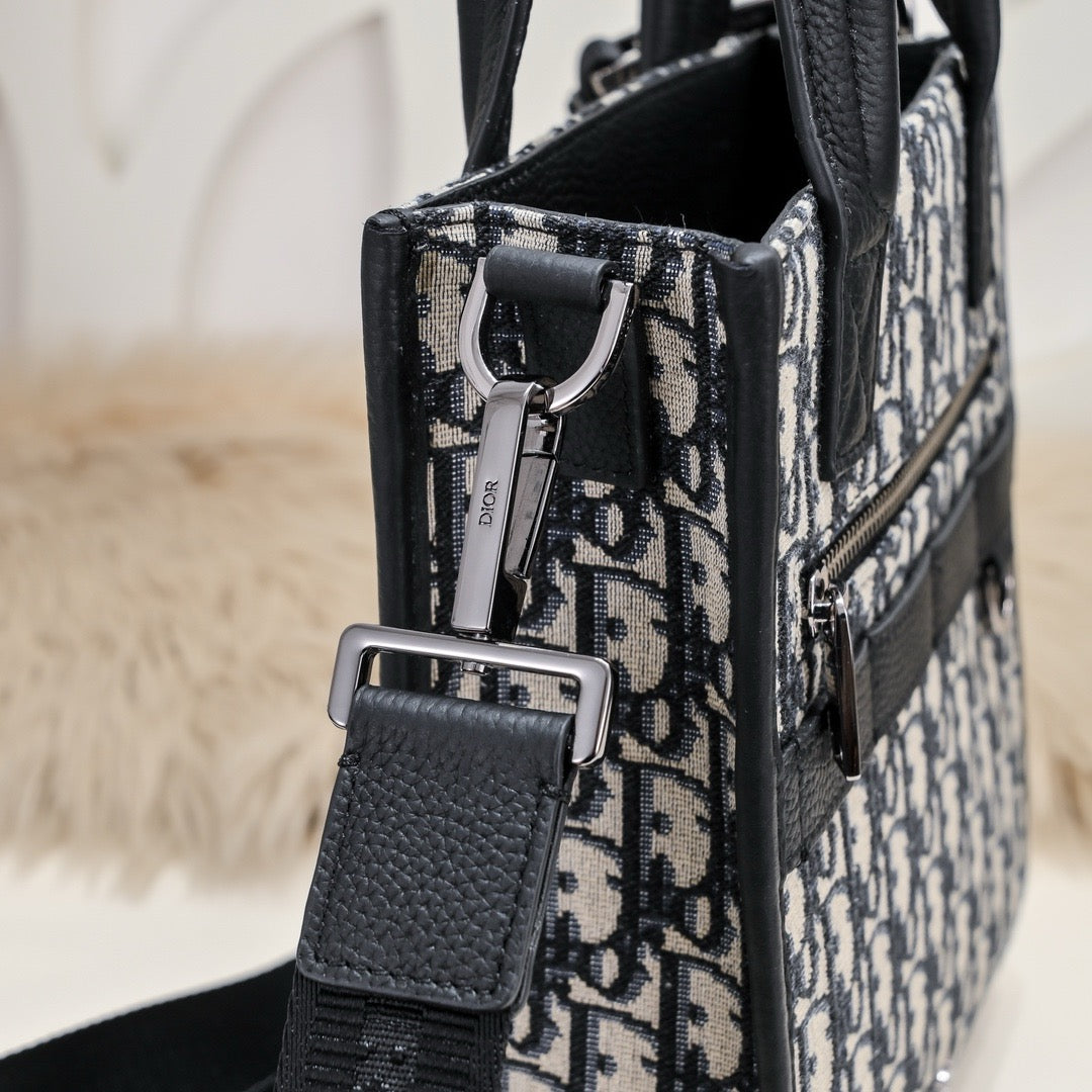 DIOR MESSENGER BAG