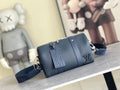 LV MESSENGER BAG