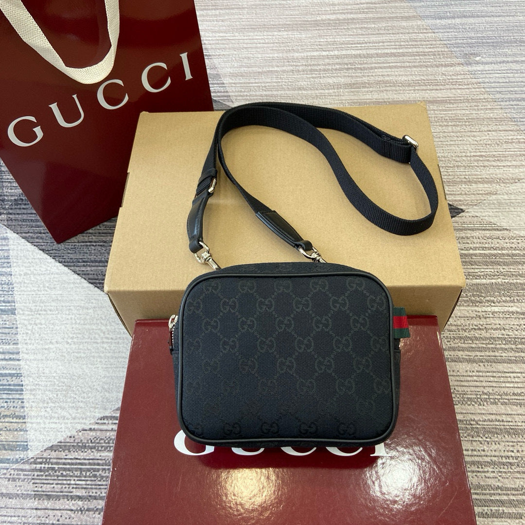 GUCCI MESSENGER BAG