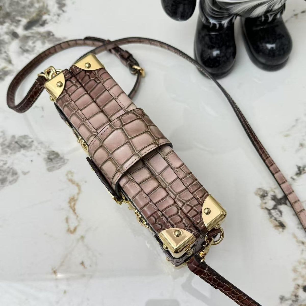 LV WOMENS BAG