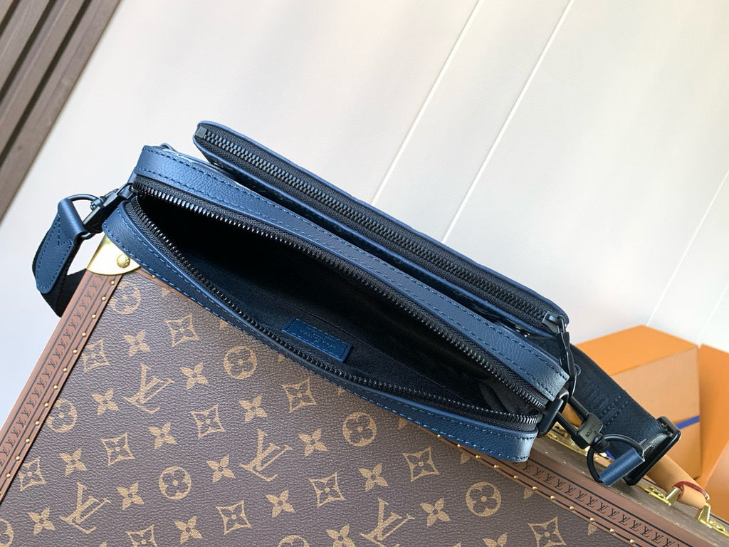 LV MESSENGER BAG