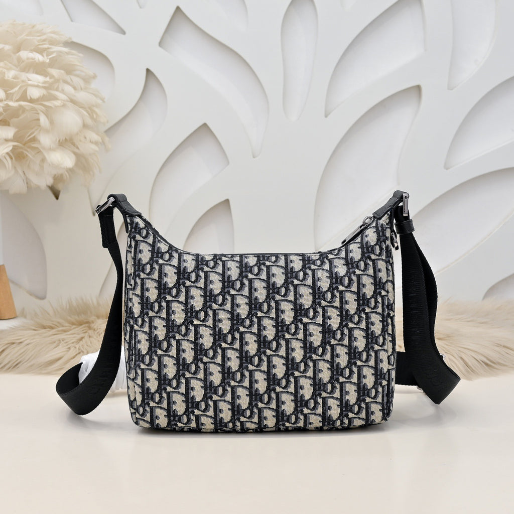DIOR MESSENGER BAG