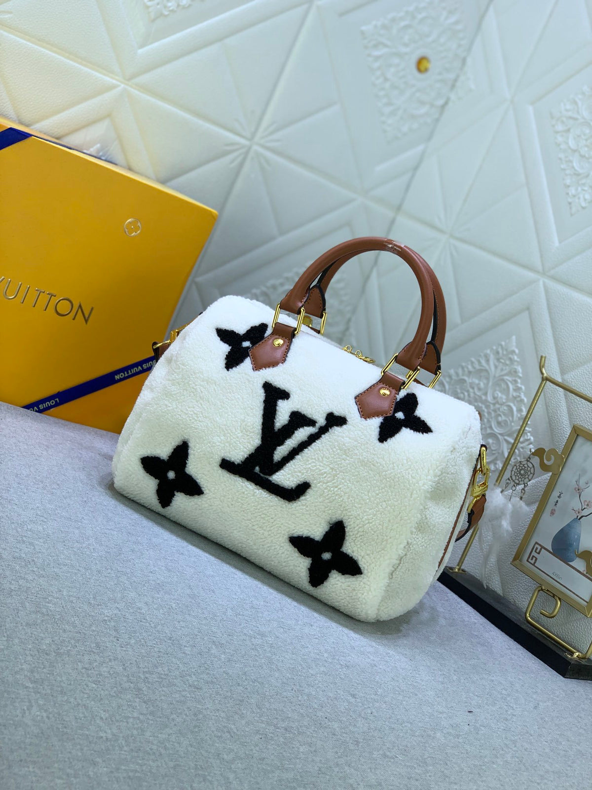 LV WOMENS BAG
