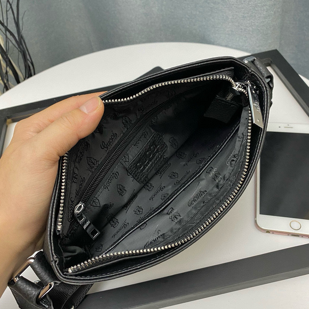 GUCCI MESSENGER BAG