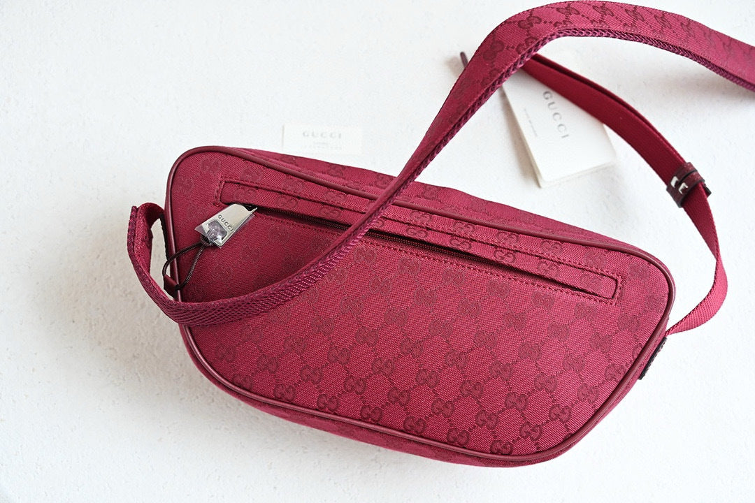 GUCCI MESSENGER BAG