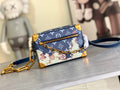 LV MESSENGER BAG