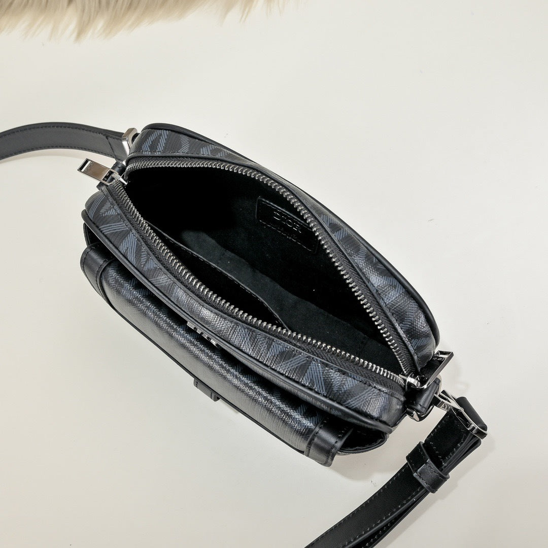 DIOR MESSENGER BAG