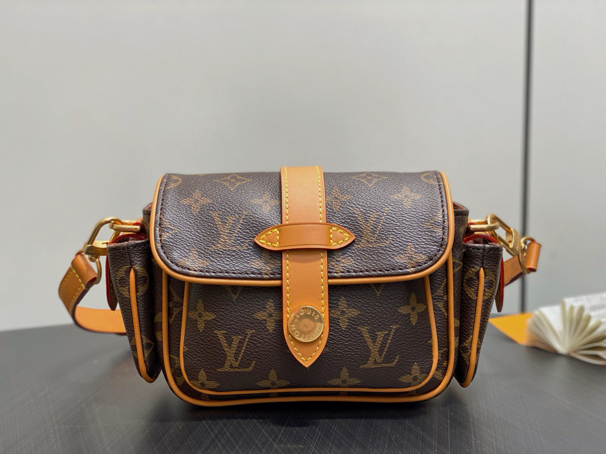 LV WOMENS BAG